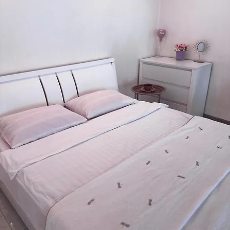 Apartman нежность у моря